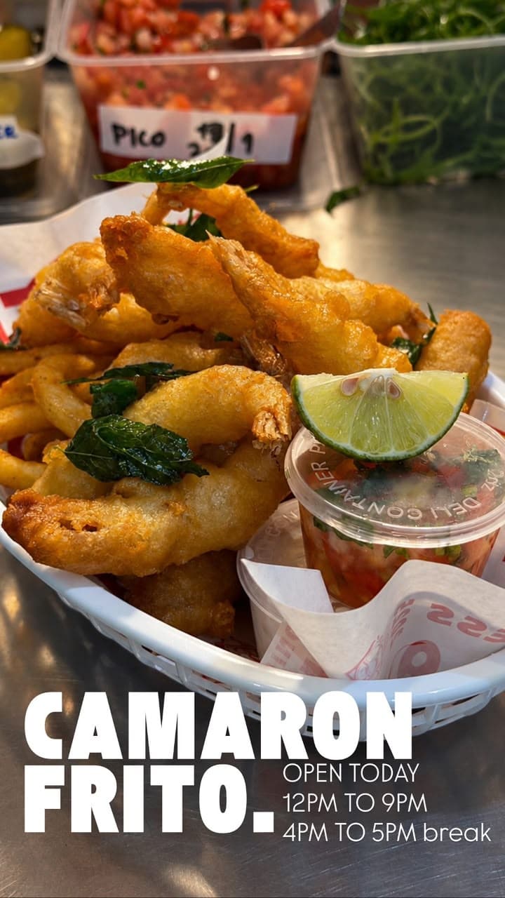 Camaron frito crispy golden prawns with lime
